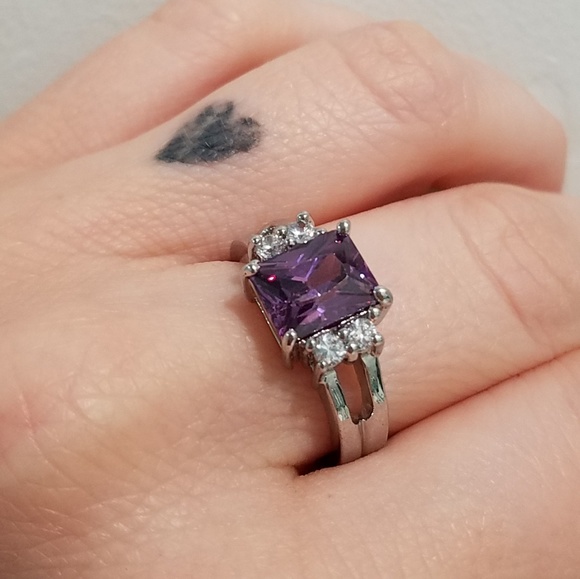 Pretty ring - Picture 4 of 4